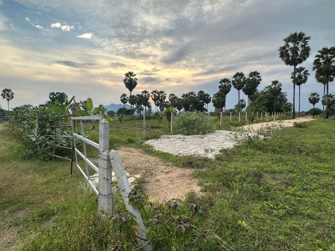 ขายที่ดินชะอำ เพชรบุรี ใกล้ทะเล วิวเขา 1 ไร่