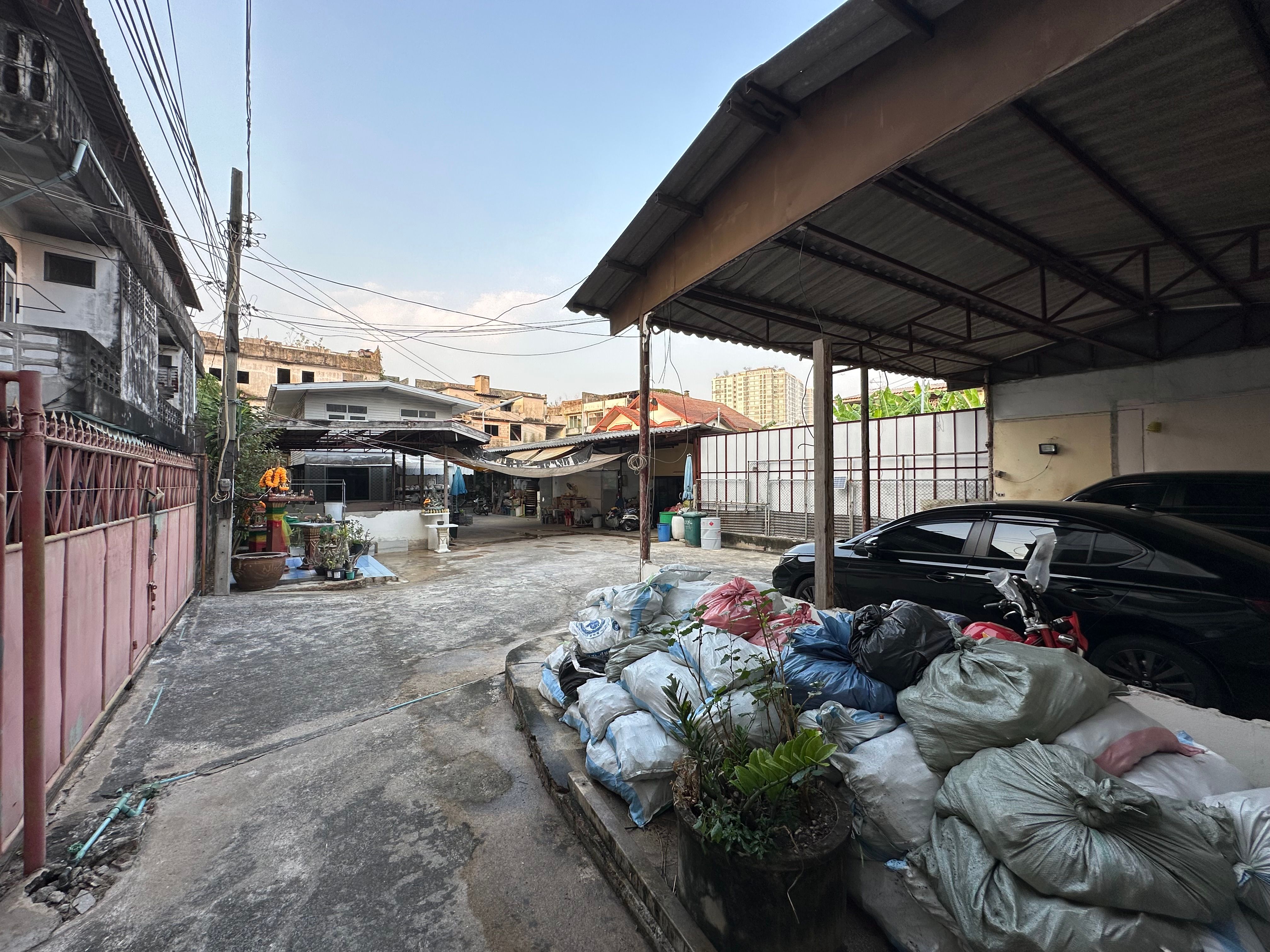 ขายที่ดินกรุงเทพฯ เขตบางกอกน้อย จรัญ29 ไกล้mrtไฟฉาย