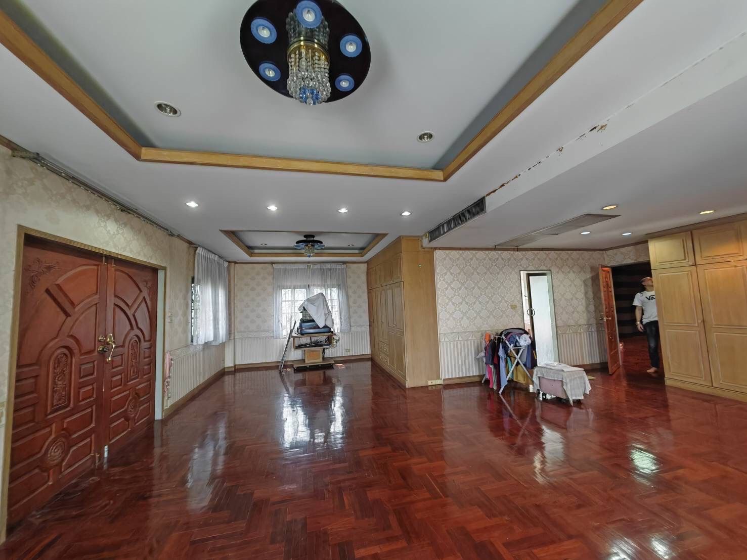 ขายบ้านเดี่ยว3.5ชั้นพร้อมที่ดิน