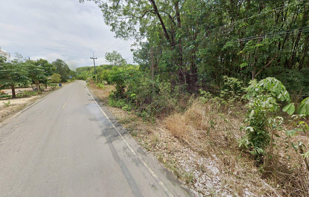 ที่ดินใกล้หนองพะวา ห่างสี่เลนสาย 3471 ประมาณ 300 เมตร
