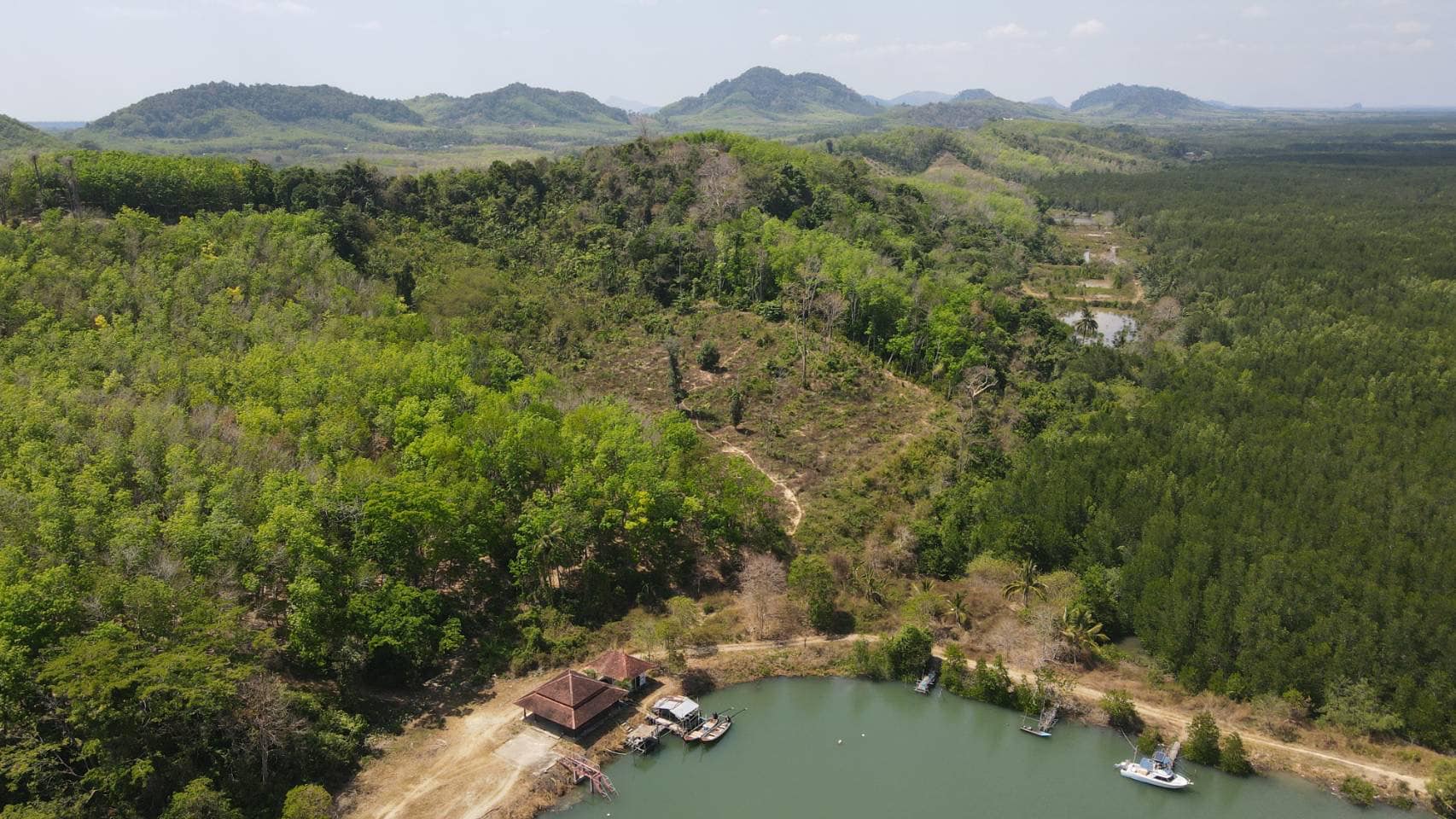ที่ดินใกล้ท่าเรือข้ามเกาะลันตา สวยมาก กระบี่ 6-1-82