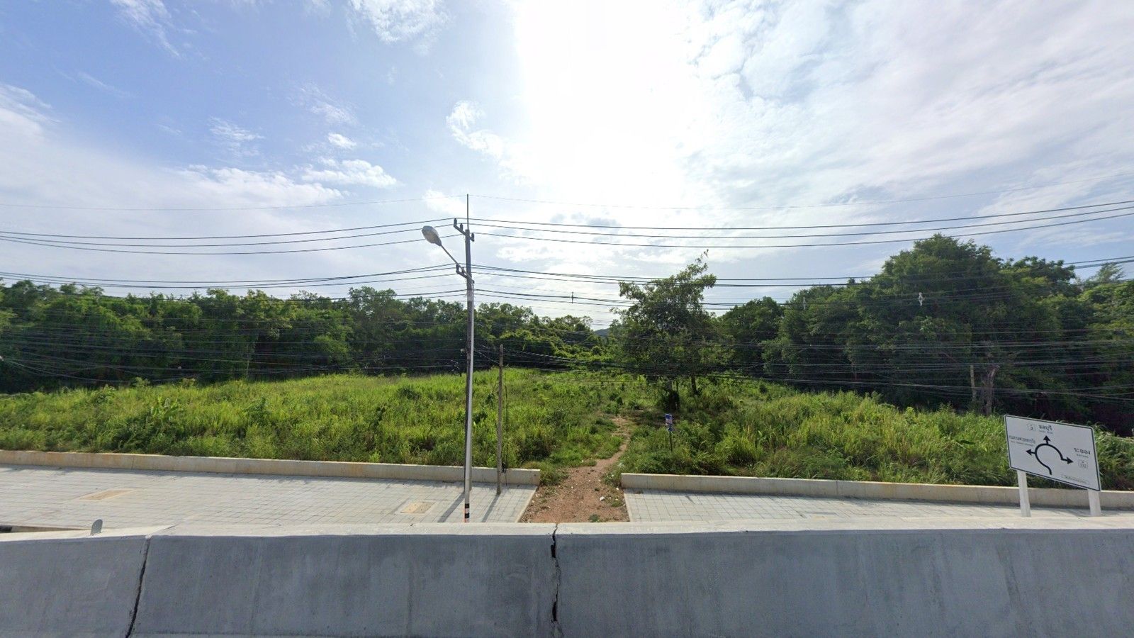 ขายที่ดิน 2-3-88 ไร่ ติดถ.สุขุมวิท แยกเจสัตหีบ, ใกล้กรมสรรพาวุธทหารเรือสัตหีบ หาดสอสัตหีบ