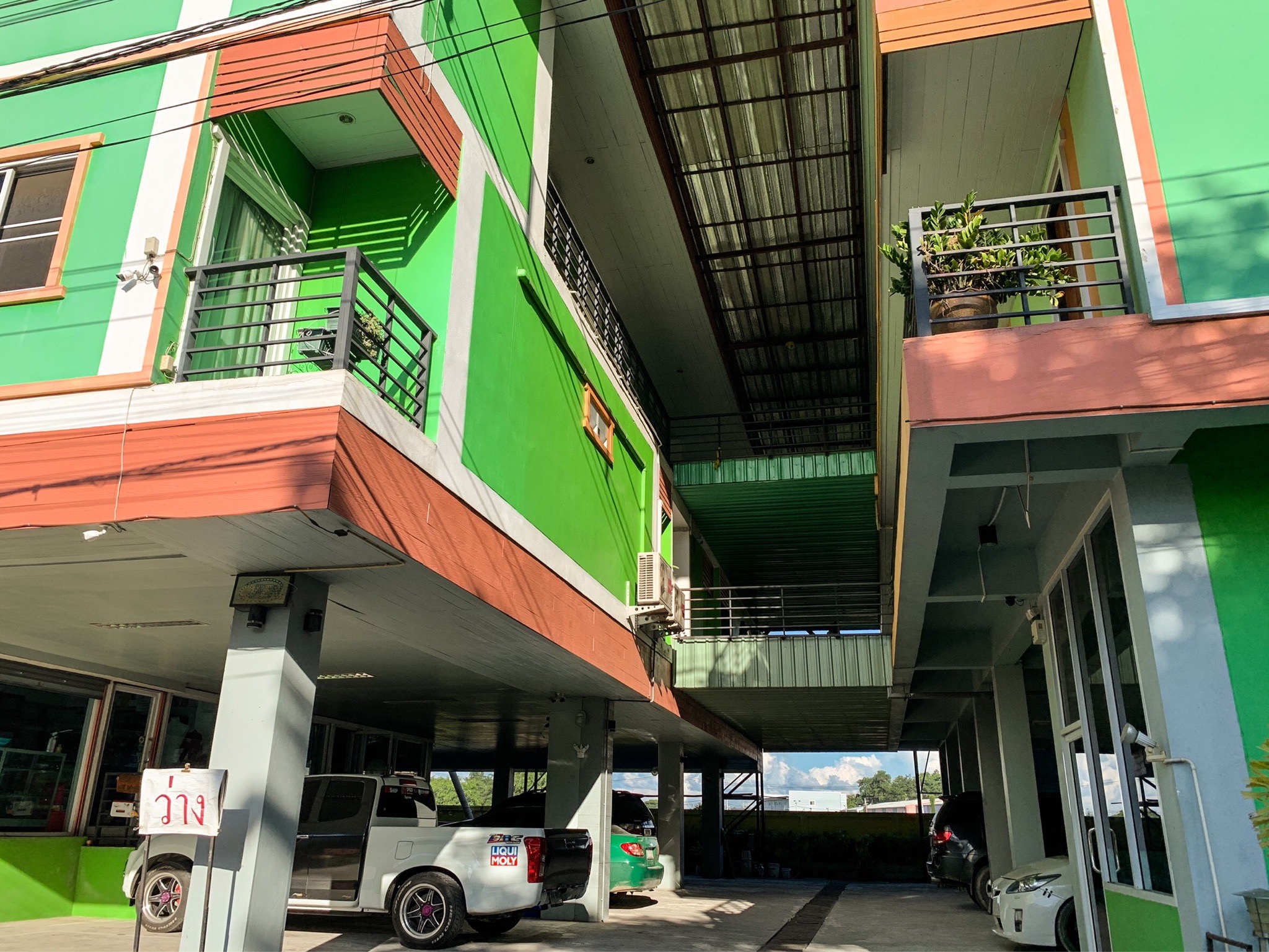 ชายโรงแรม 10 ห้องพัก ชั้น 3 เป็นสนามยิงปืน เมือง เชียงราย