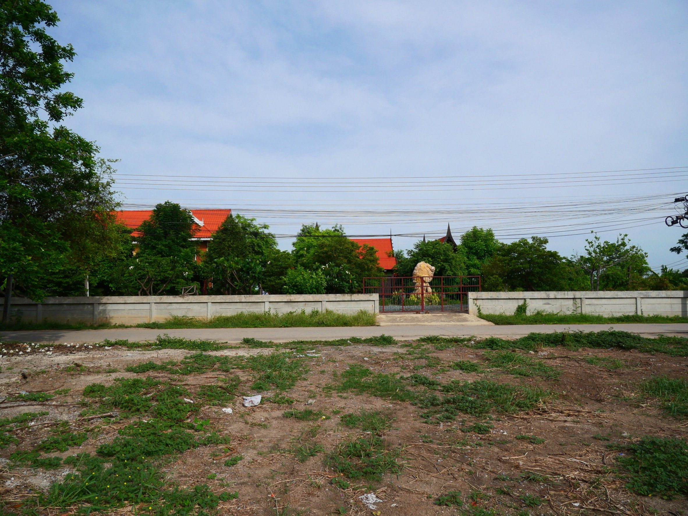 ที่ดินในเมือง หน้าโรงพยาบาลป่าโมก ที่แปลงสวย, อ่างทอง