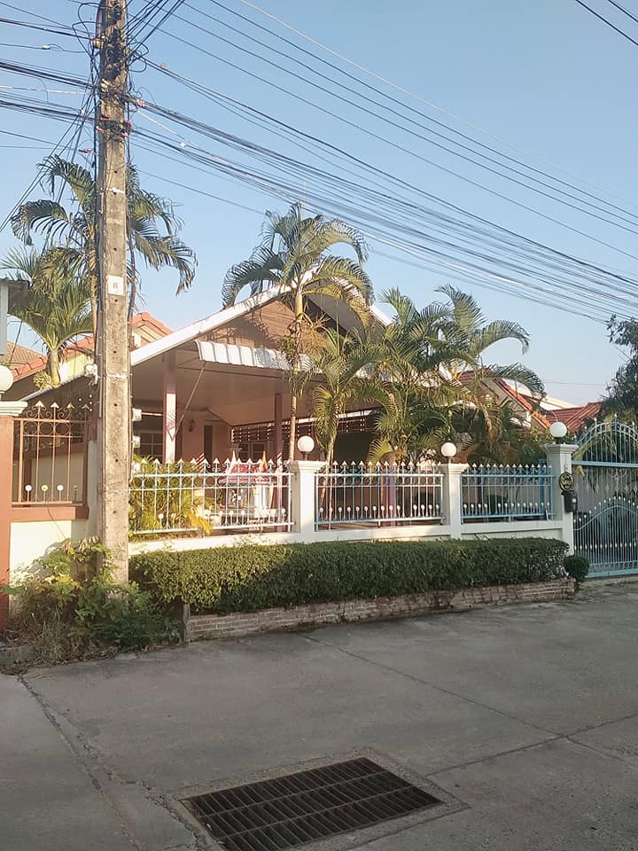 บ้านเดี่ยวมือสอง สภาพดี วารินชำราบ อุบลราชธานี 87.1 ตรว.