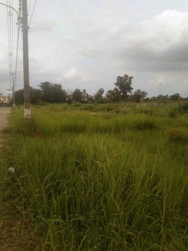 ที่ดินเปล่า ทางเข้าบ้านเอื้ออาทร วาริน อุบล 3-1-77