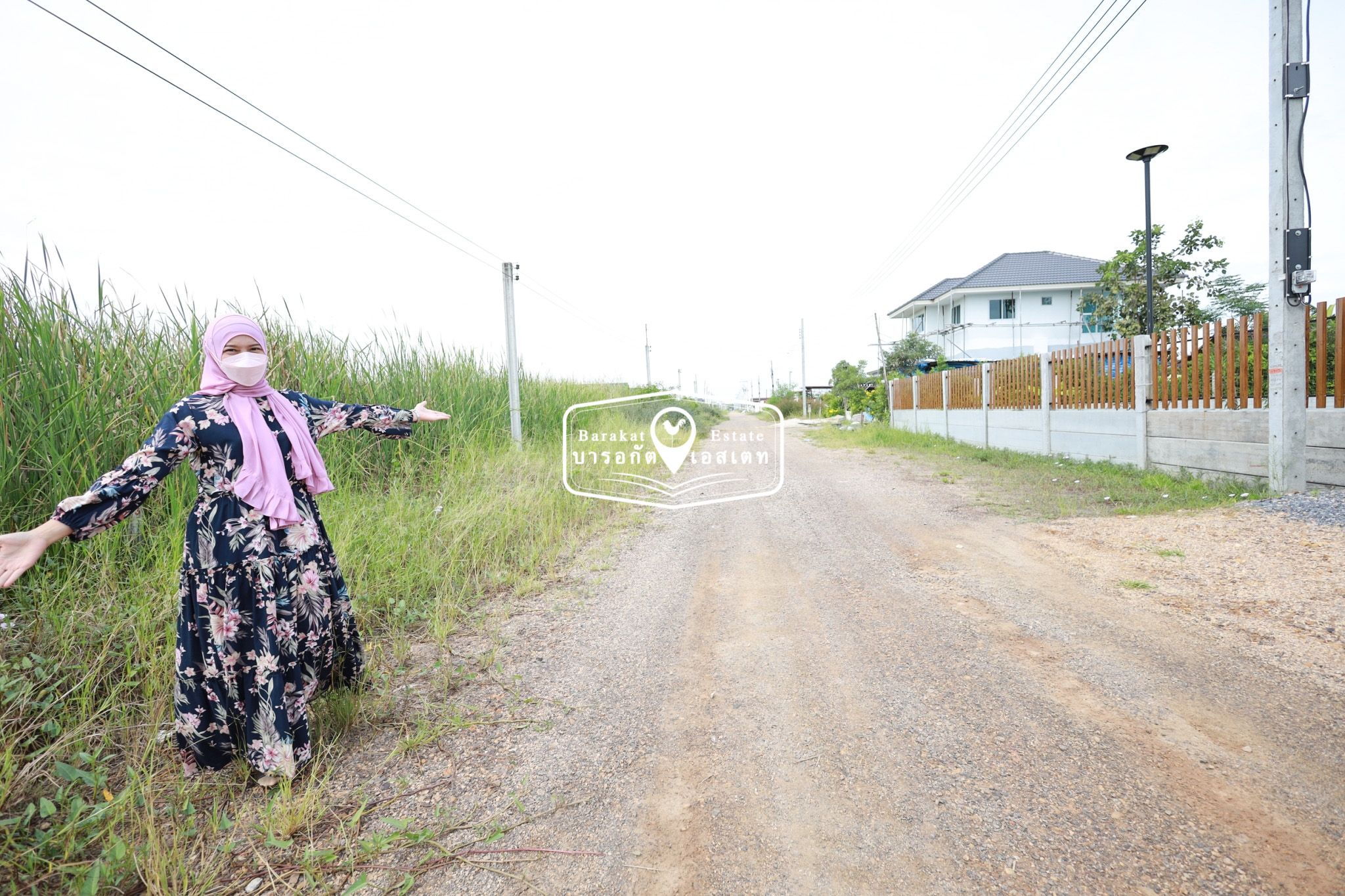 ใครที่กำลังมองหาแปลงสวย ขนาดกำลังดี 100 ตร.ว. ที่สวยติดถนนซอย น้ำ ไฟ พร้อม การเดินทางสะดวก