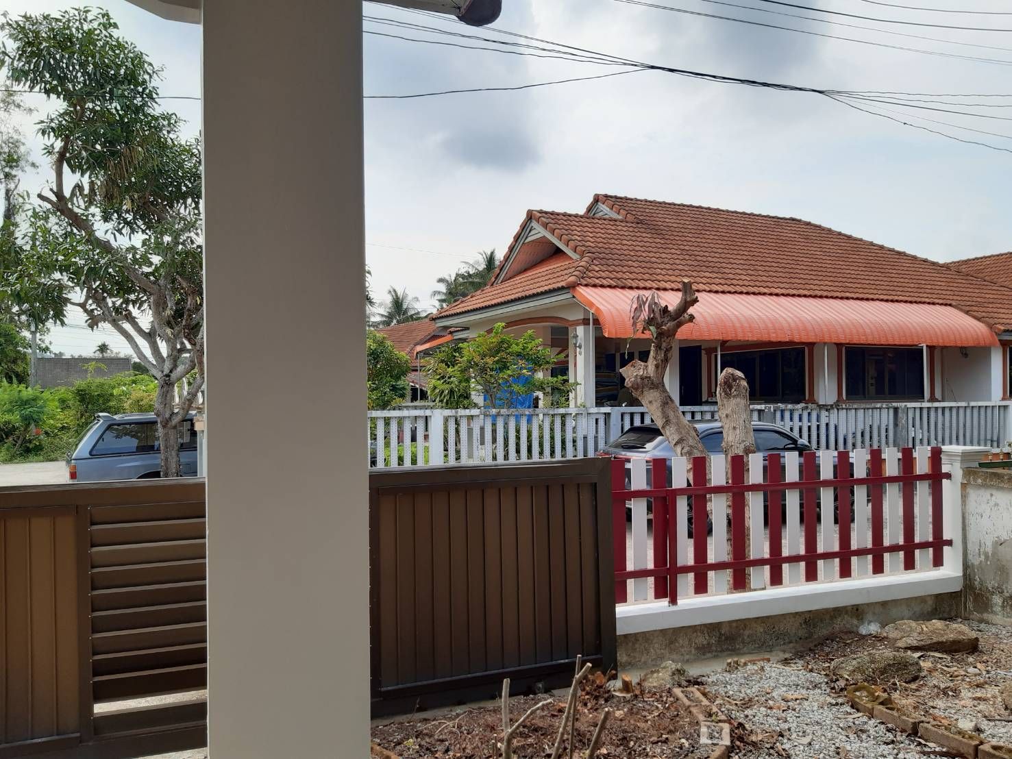 ขายบ้านพร้อมที่ดิน 3 ห้องนอน 2 ห้องน้ำ