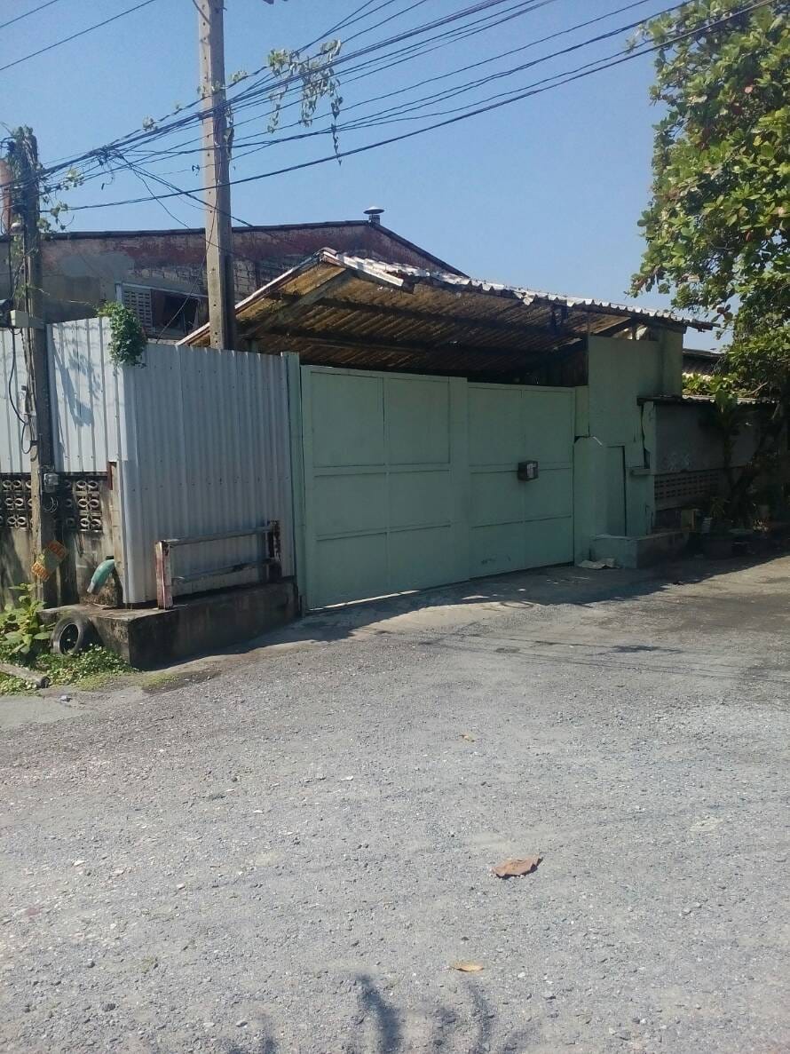 ขายที่ดินประมาณ 8 ไร่ พร้อมอาคารโรงงาน ใบอนุญาต รง. 4 พร้อมดำเนินงาน