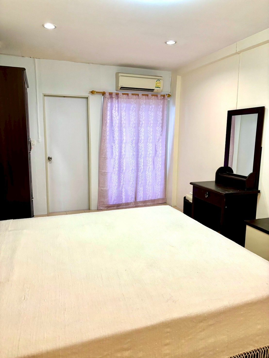 คอนโด บางใหญ่ สแควร์ (Studio room) ติดสถานีรถไฟฟ้าสายสีม่วง🚅 อยู่ในแหล่งชุมชน เดินทางสะดวกสบาย ใกล้ห้างเซ็นทรัล เวสเกต