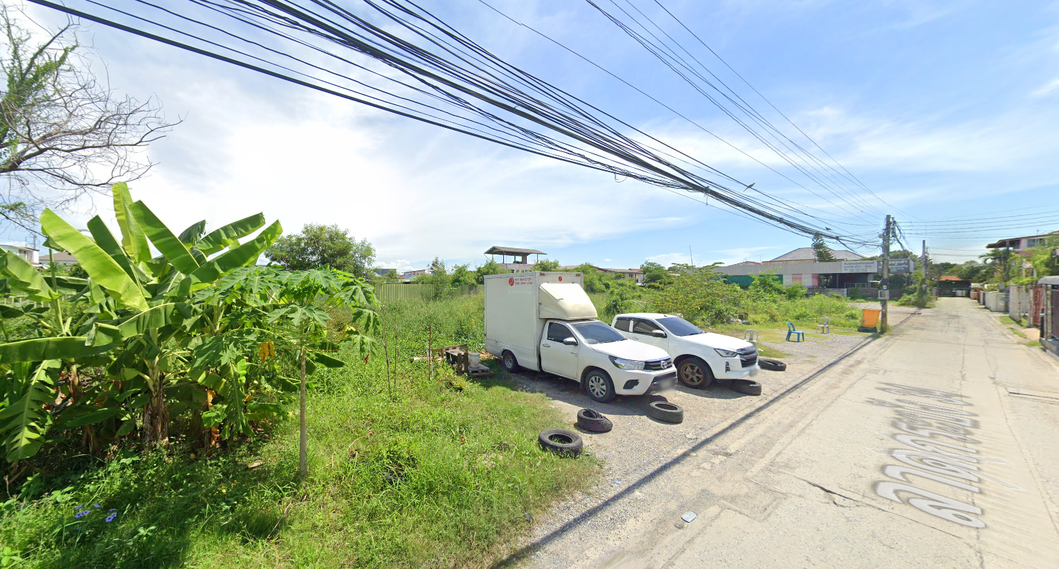 ขายบ้านกรุงเทพฯ เขตลาดกระบัง บ้านพร้อมที่ดิน ทำเลงาม พร้อมเข้าอยู่ได้ทันที