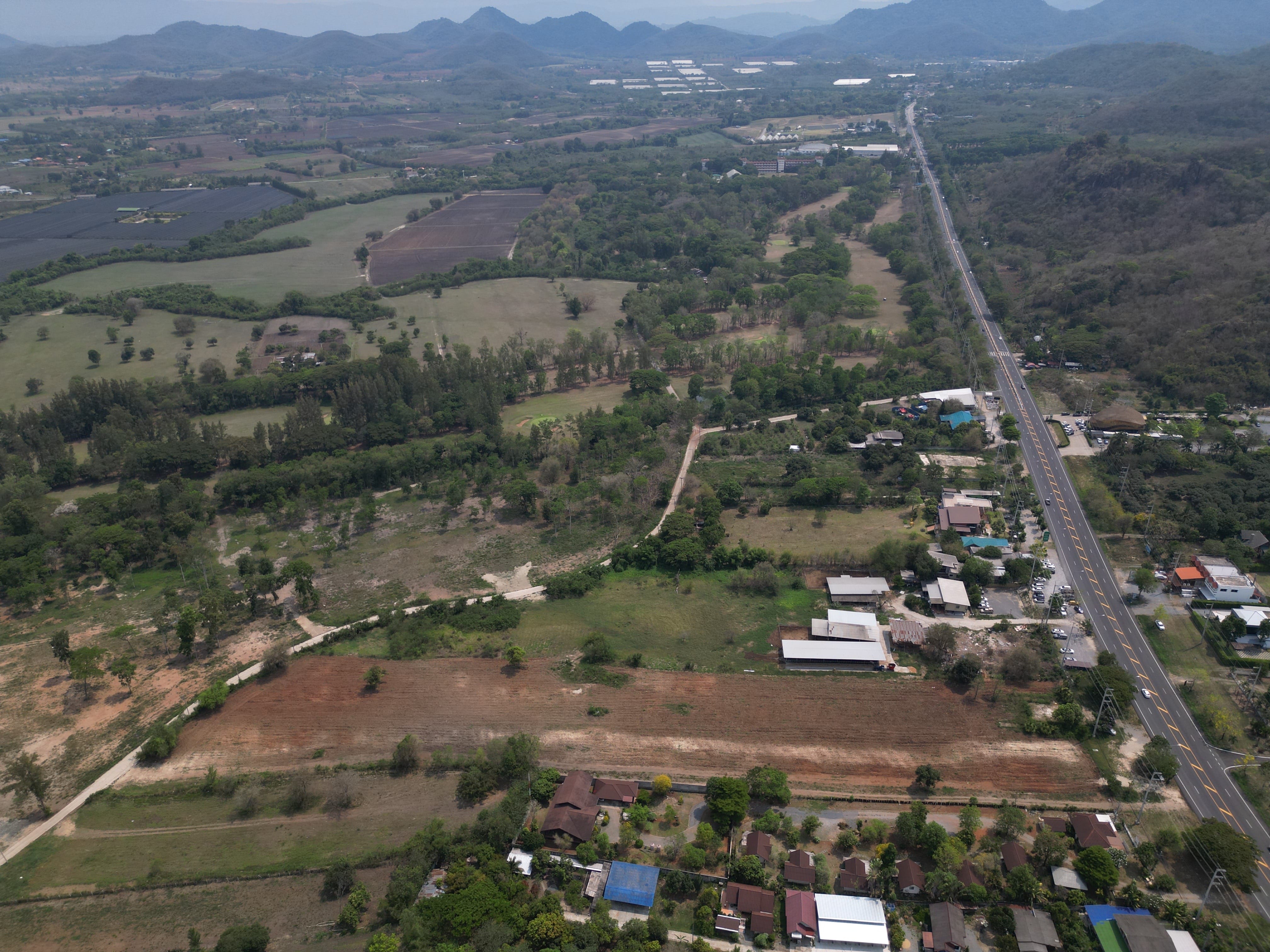 ขายที่ดินติดถนนธนะรัชต์เขาใหญ่หน้ากว้าง 50 เมตร