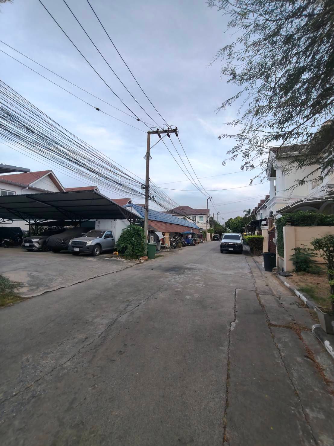 ขายบ้านเช่าพร้อมที่ดิน กรุงเทพฯ พระโขนง บ้านเช่าพร้อมที่ดิน 9 หลัง