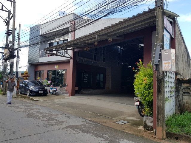 ขายบ้าน และ โกดัง 2 ชั้น 3 หลัง สงชลา 1-2-68.6