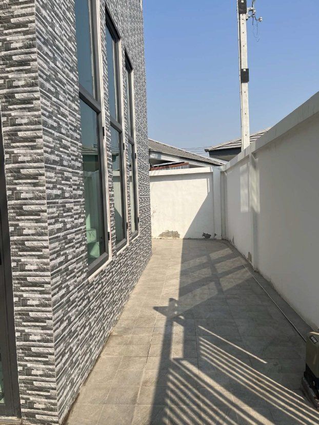 ขายบ้านเดี่ยว 55.40 ตร.ว. ม.บ้านอุ่นไอรัก เวโรน่า เมืองชลบุรี จ.ชลบุรี