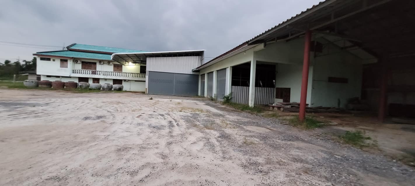 ที่ดินพร้อมบ้านและโกดัง นครศรีธรรมราช 3-3-63