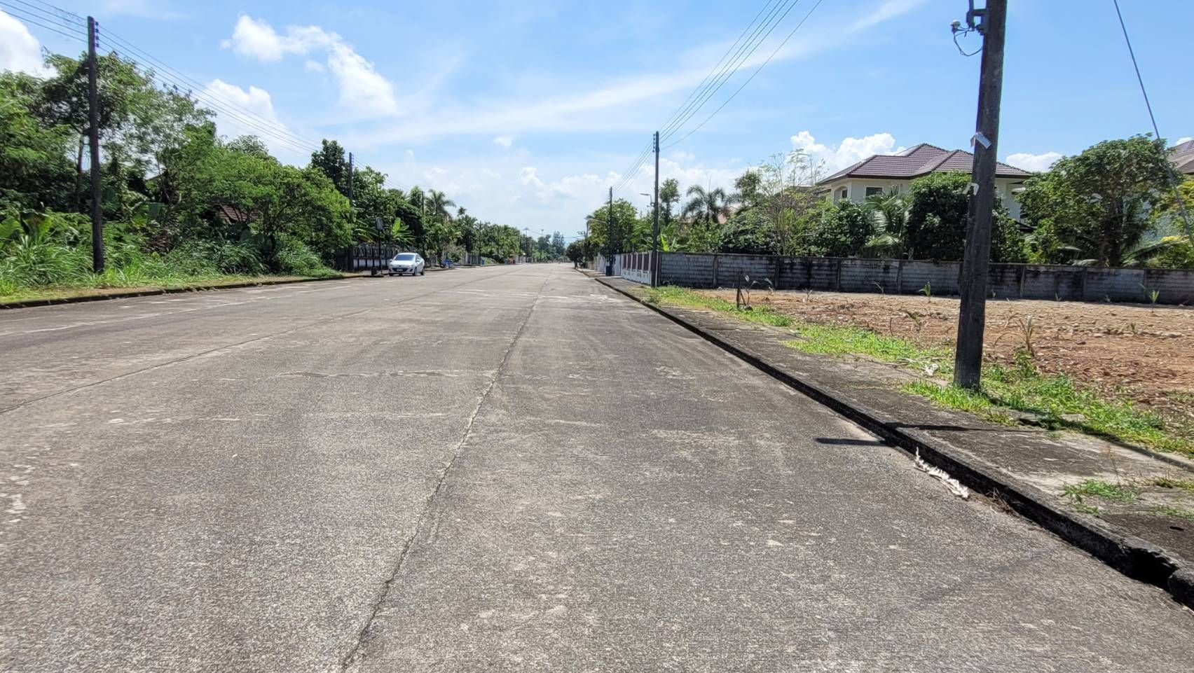 ขายต่ำกว่าราคาประเมิน ที่ดินสวย แปลงหัวมุม 243 ตร.ว.หมู่บ้านสยามนครธานี จ.นครศรีฯ