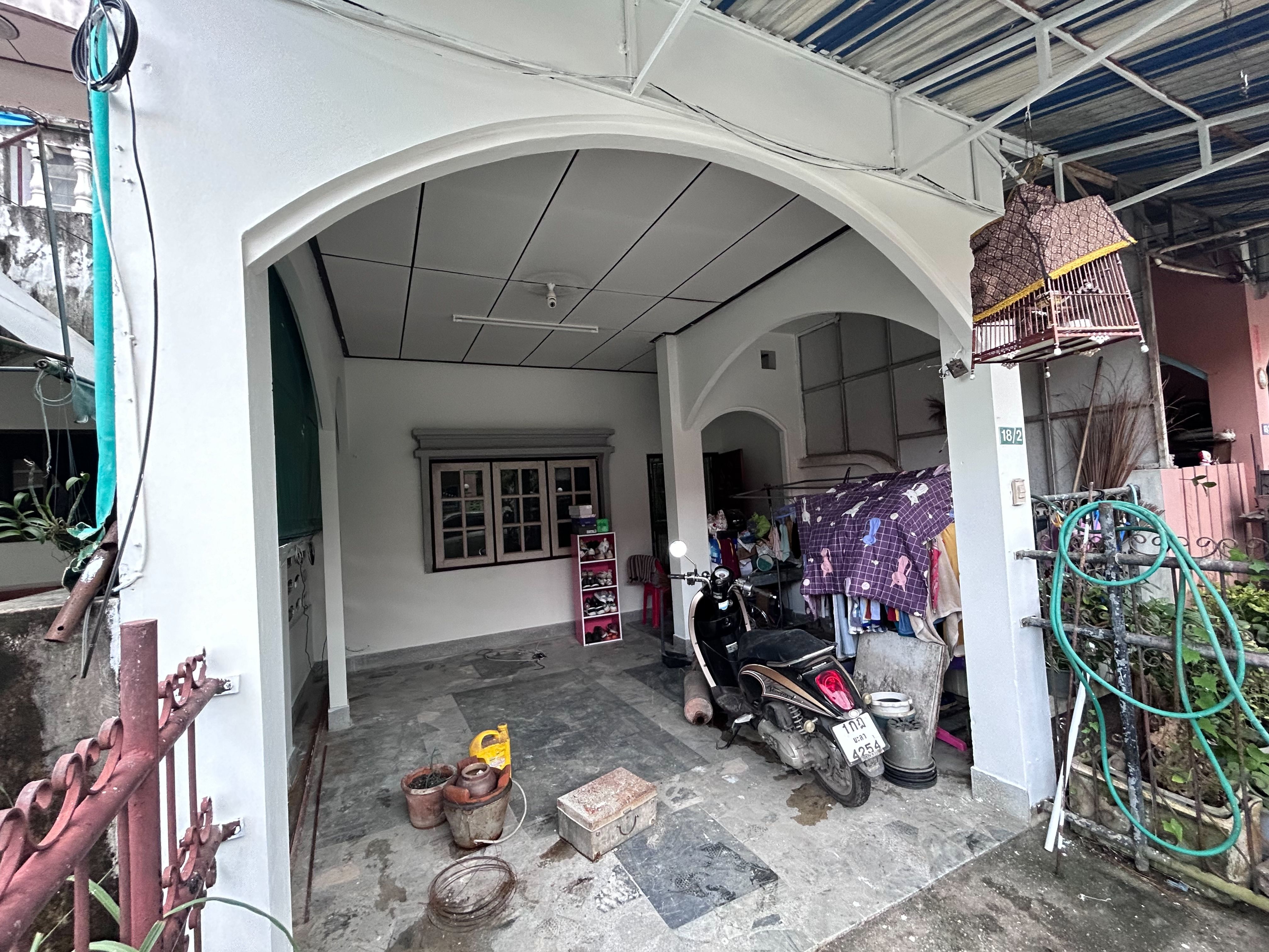 ขายบ้านใจกลางเมืองยะลา พร้อมมีผู้เช่าอยู่ (3500/เดือน)