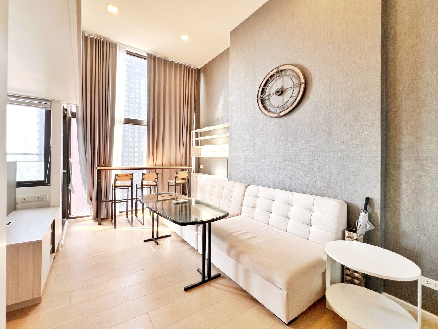 ขาย คอนโดห้องเพดานสูง Double Volum 3.6 เมตร โครงการ ชีวาทัย เรสซิเดนซ์ อโศก : ห้อง 1 Bedroom (Loft Duplex)