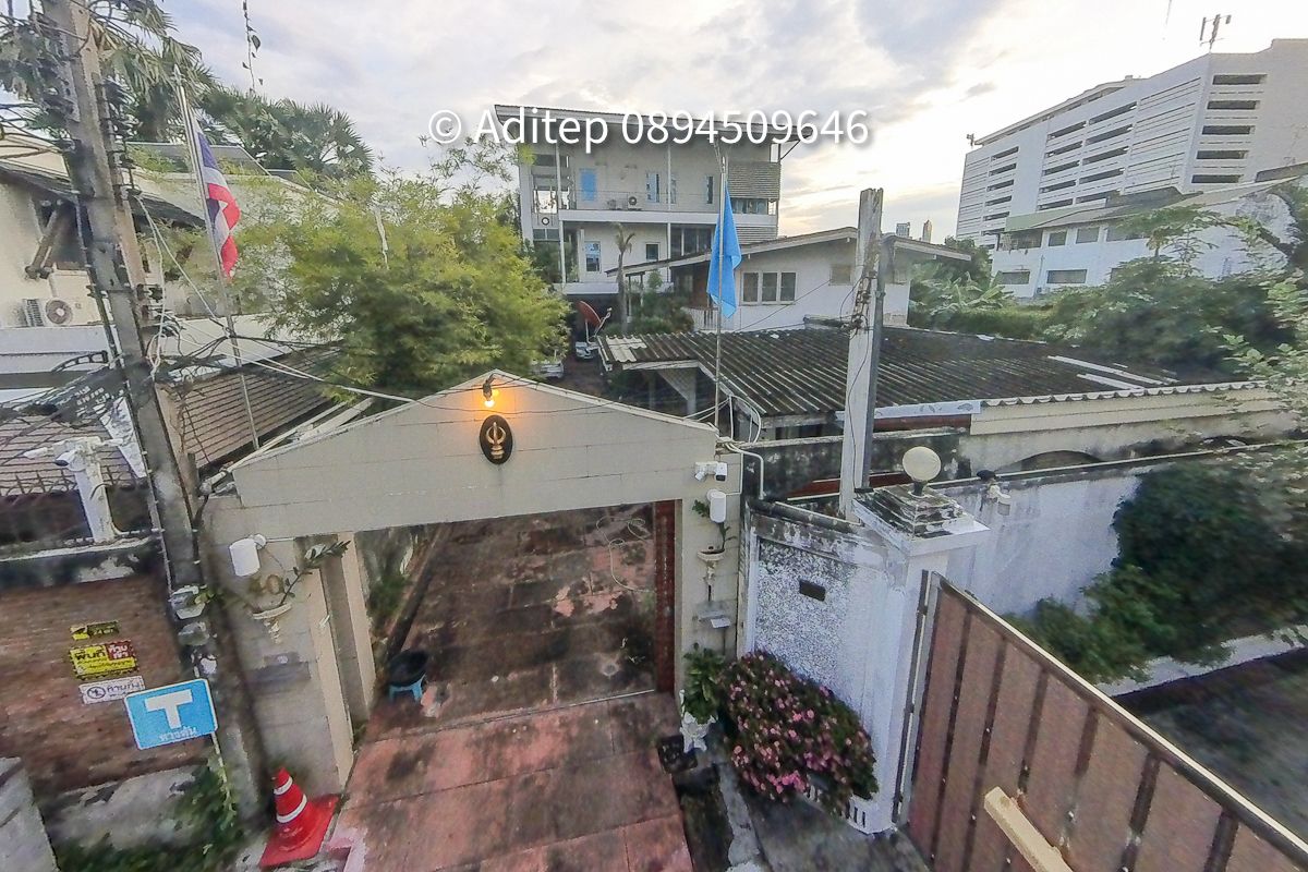 ขายบ้านพร้อมที่ดิน 183 ตรว.  ใกล้ BTS อารีย์ สะพานควาย ทำเลทองใจกลางเมืองในย่านอินทามระ 2 พหลโยธิน 14 พร้อมบ้านหรู 3 ชั้น เหมาะทั้งอยู่อาศัยเอง เป็น Home Office หรือประกอบกิจการ